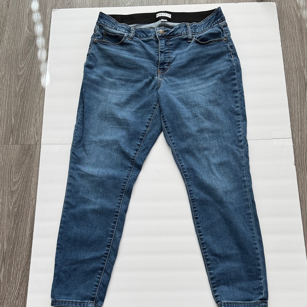 Ava & Viv Women’s Skinny Jeans. Denim Blue Elastic Waist. Size 14W.